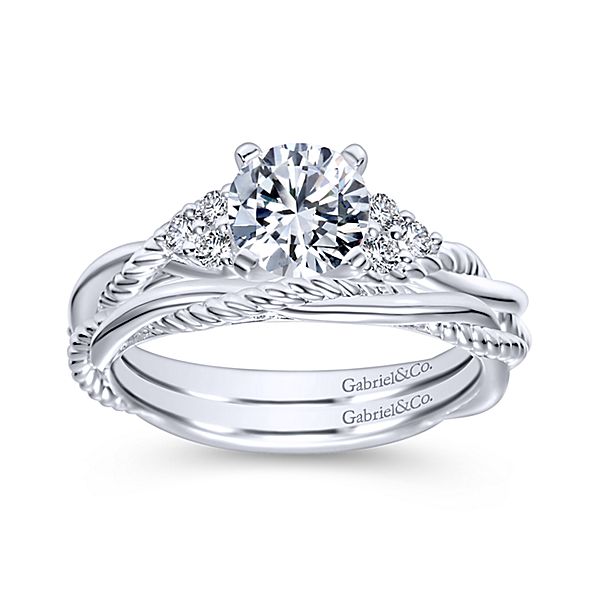 14k White Gold Round Twisted Diamond Engagement Ring